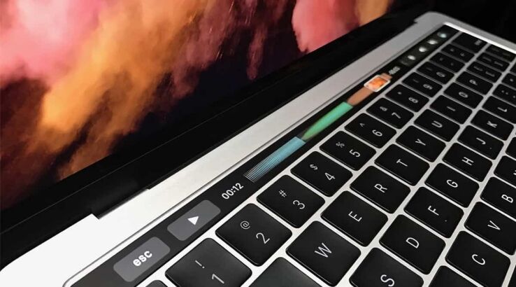 Does the MacBook Pro 2023 have a Touch Bar?