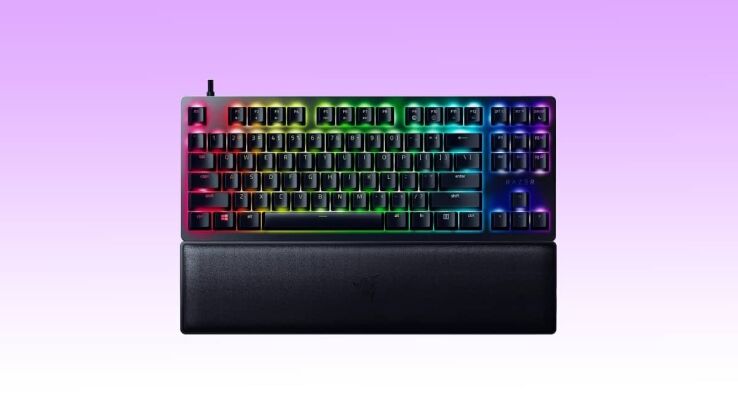 Black Friday deal slices premium Razer keyboard’s price in half on Amazon